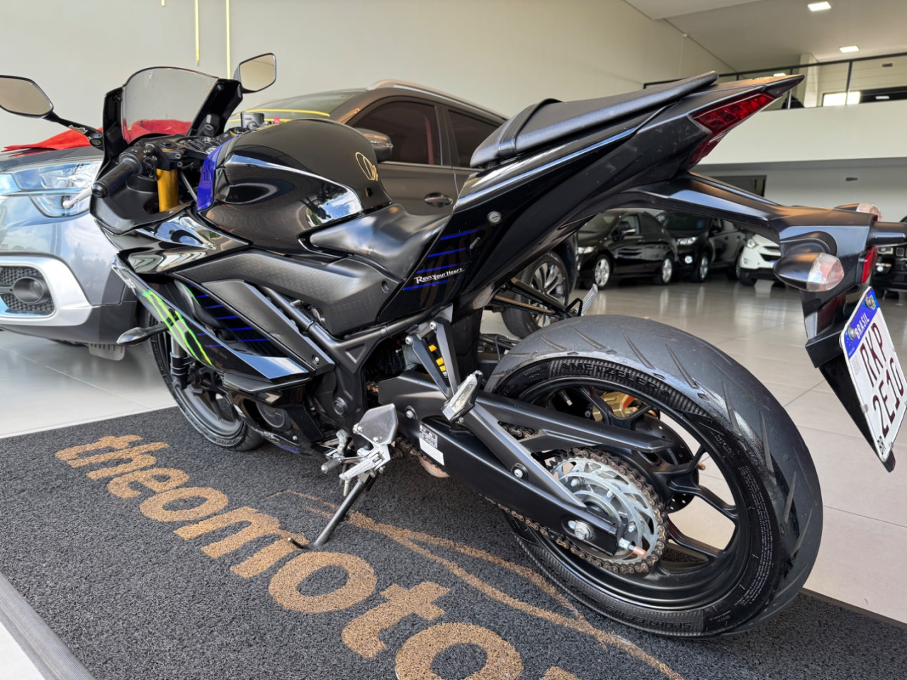 YZF R3 300 Modelo sem Versão