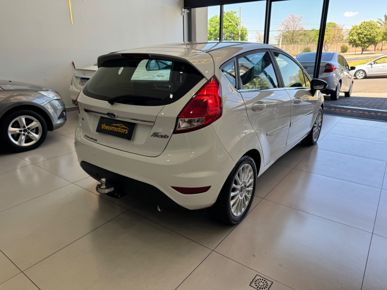 Fiesta Hatch 1.6 16V 4P FLEX TITANIUM POWERSHIFT AUTOMÁTICO