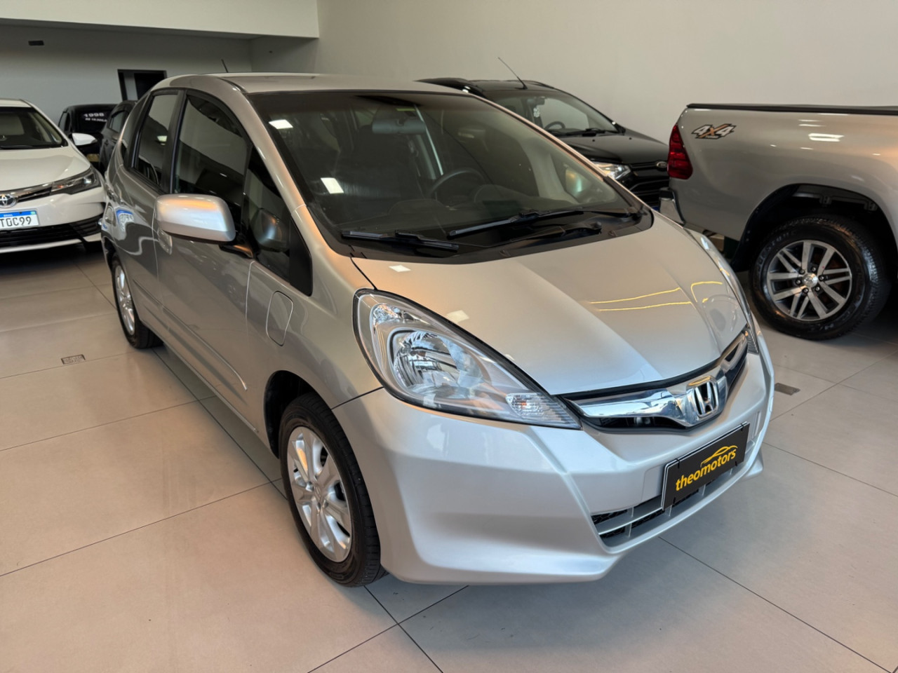 Fit 1.4 16V 4P LX FLEX