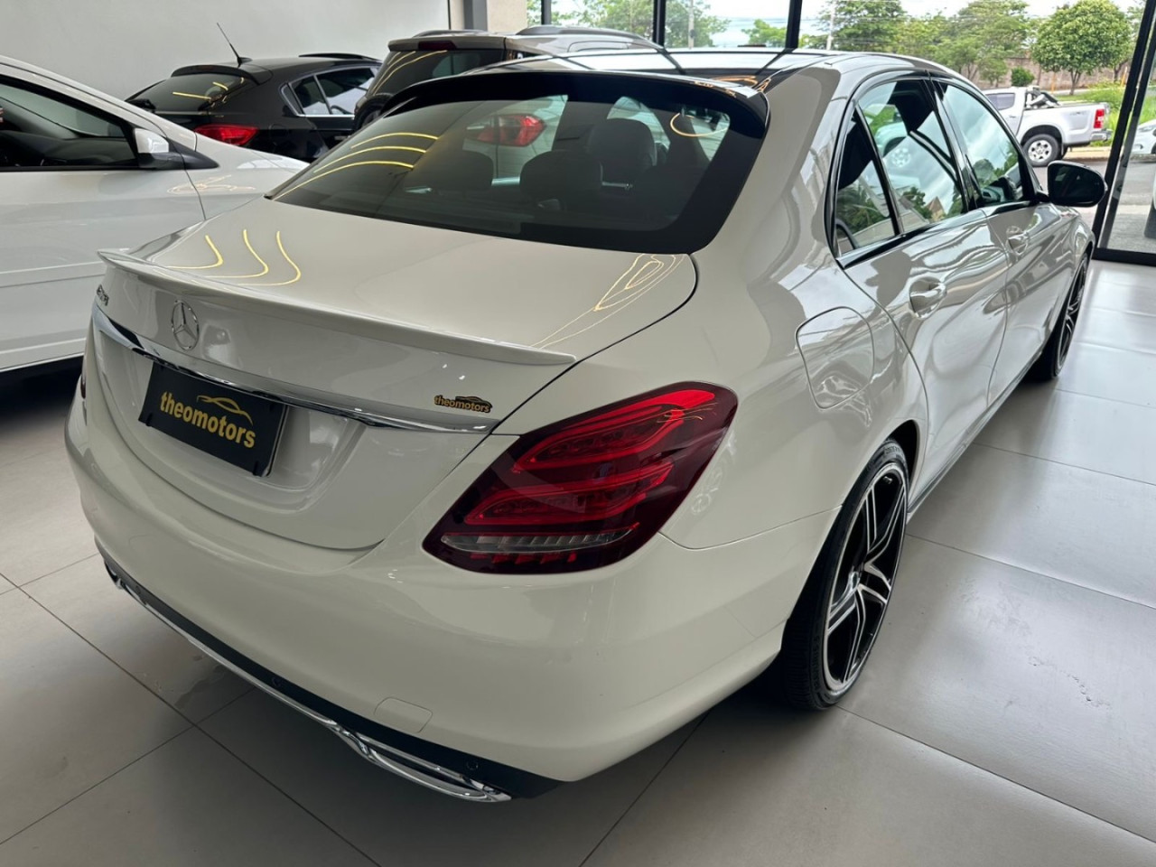 MERCEDES-BENZ C 180 1.6 16V 4P CGI EXCLUSIVE TURBO AUTOMÁTICO