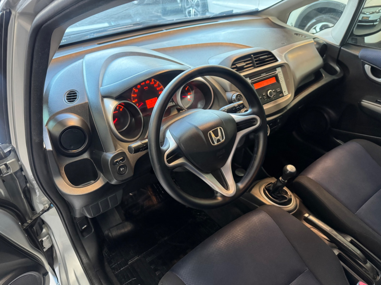 Fit 1.4 16V 4P LX FLEX