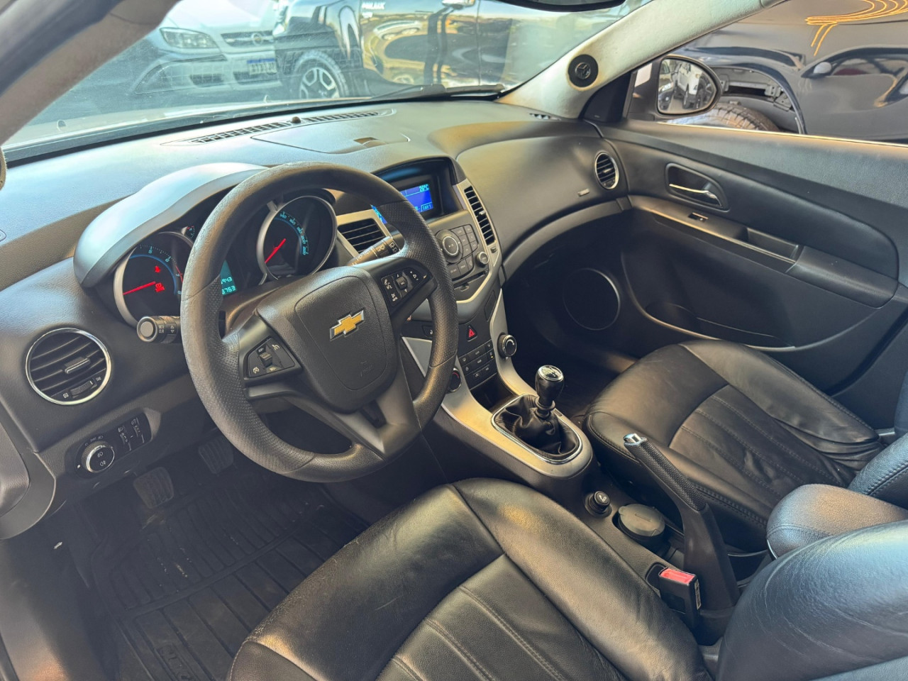 Cruze Hatch 1.8 16V 4P LT SPORT6 FLEX