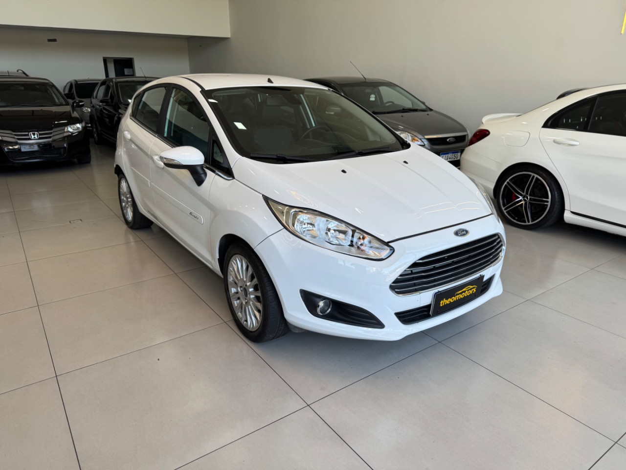 Fiesta Hatch 1.6 16V 4P FLEX TITANIUM POWERSHIFT AUTOMÁTICO