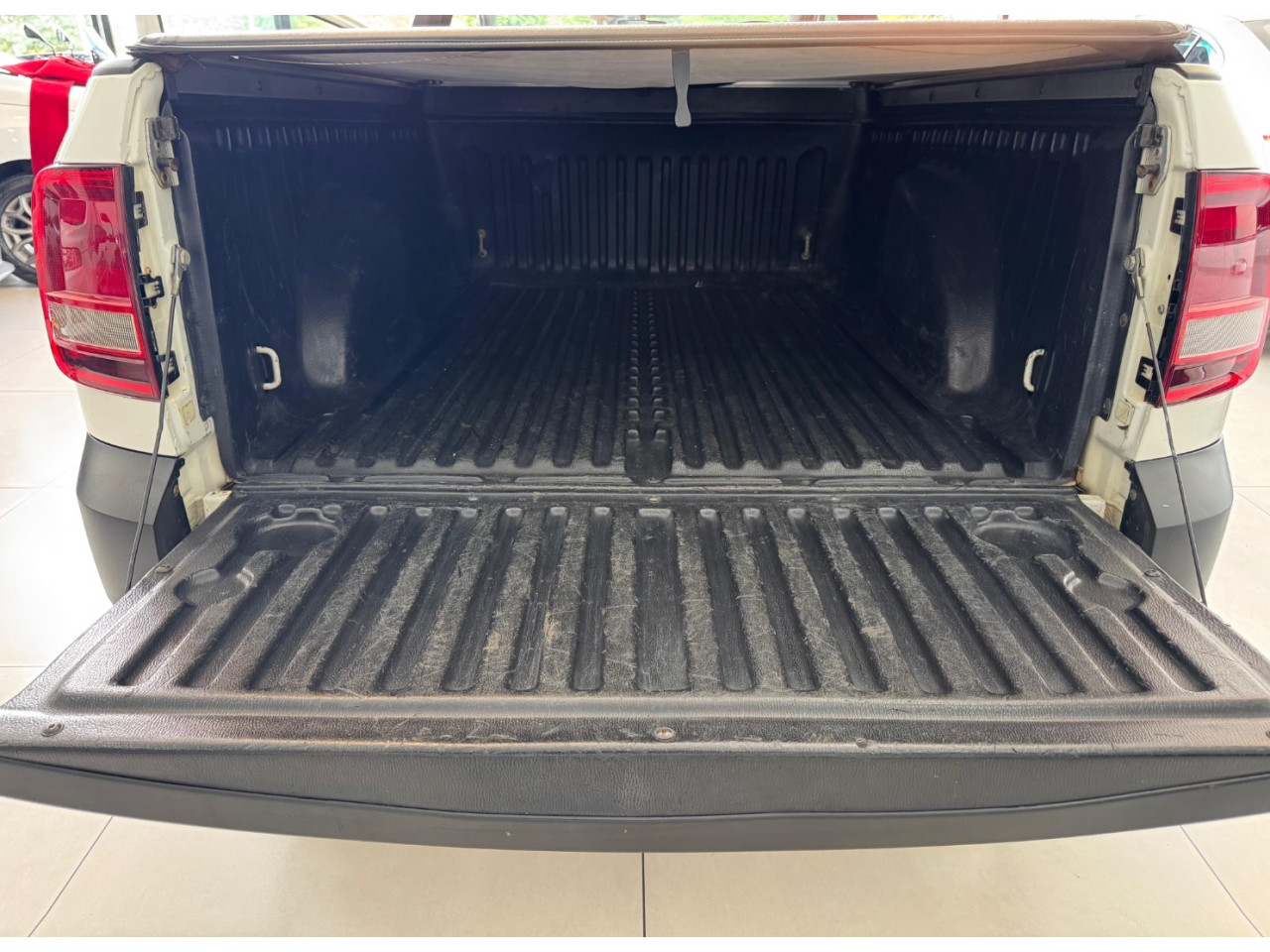 VOLKSWAGEN Saveiro 1.6 G6 ROBUST FLEX