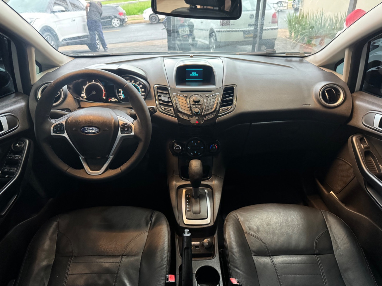 FORD Fiesta Hatch 1.6 16V 4P FLEX TITANIUM POWERSHIFT AUTOMÁTICO