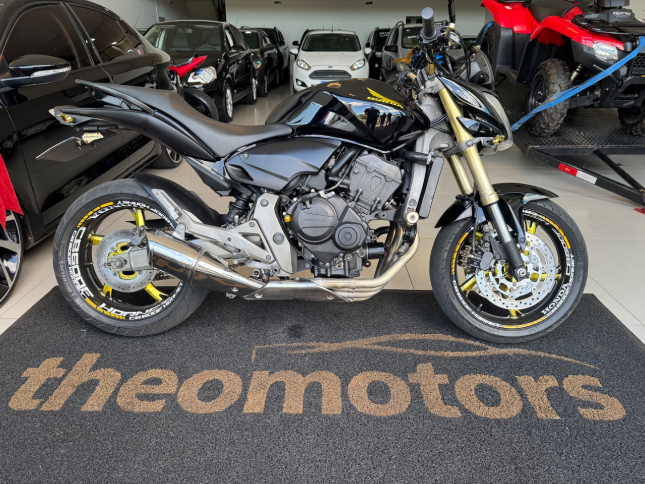 CB 600 F HORNET SEM ABS