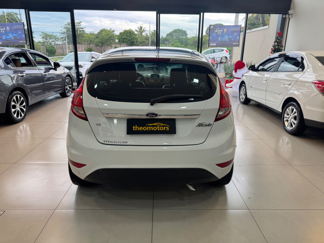 FORD Fiesta Hatch 1.6 16V 4P FLEX TITANIUM POWERSHIFT AUTOMÁTICO