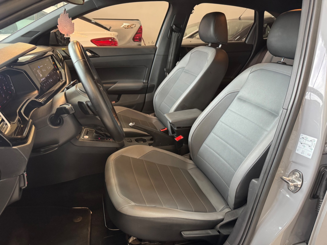 Nivus 1.0 4P FLEX 200 TSI HIGHLINE AUTOMÁTICO