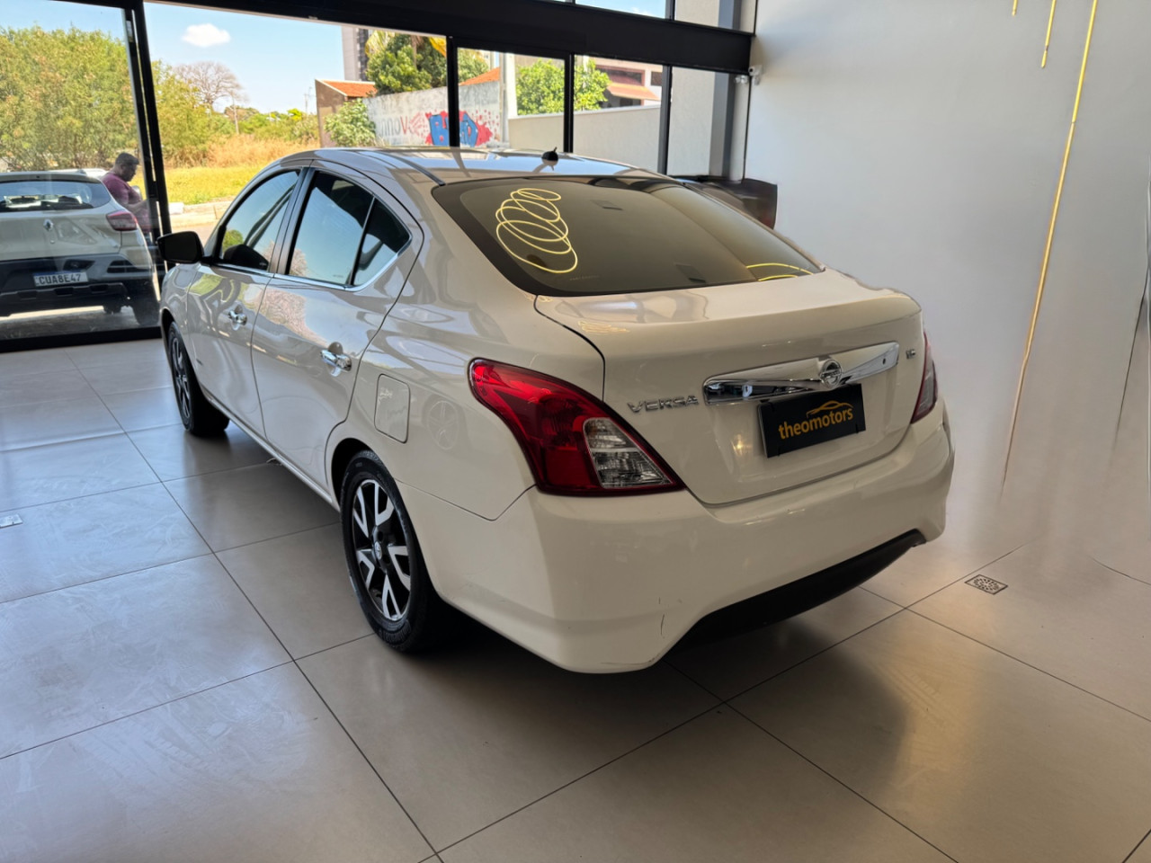Versa Sedan 1.6 16V 4P UNIQUE FLEX