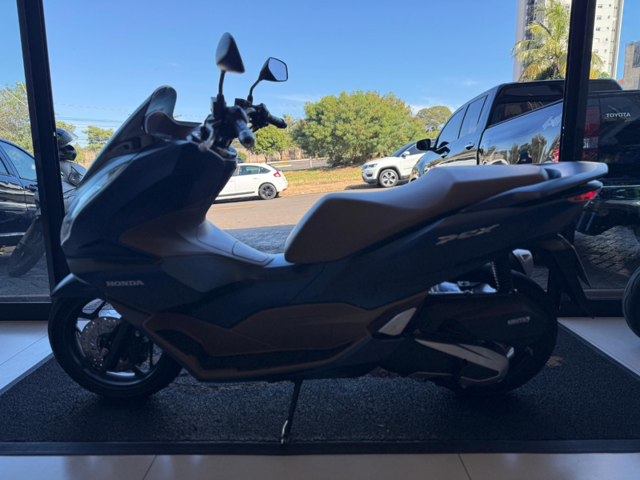PCX 160 DLX ABS