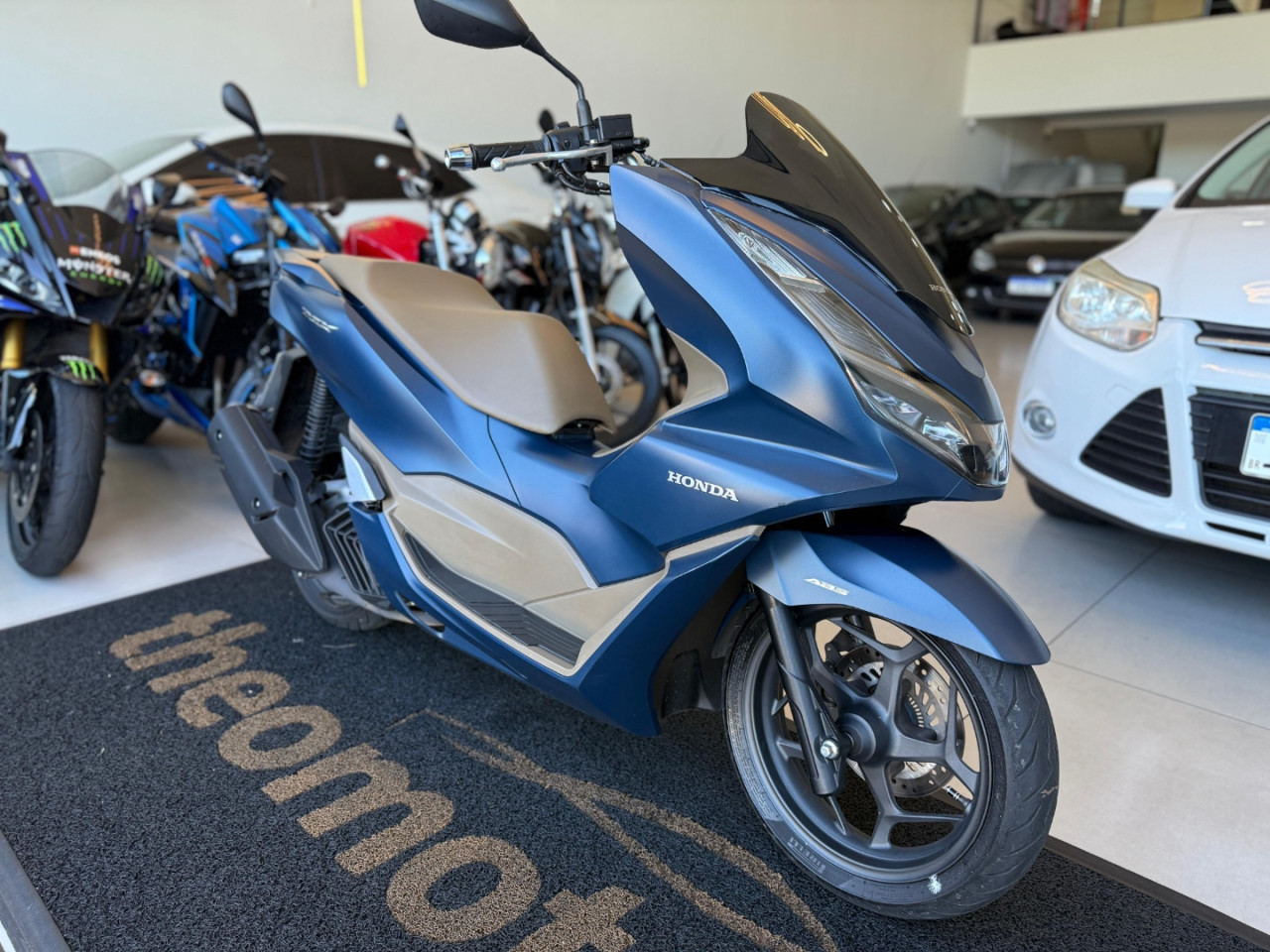 PCX 160 DLX ABS