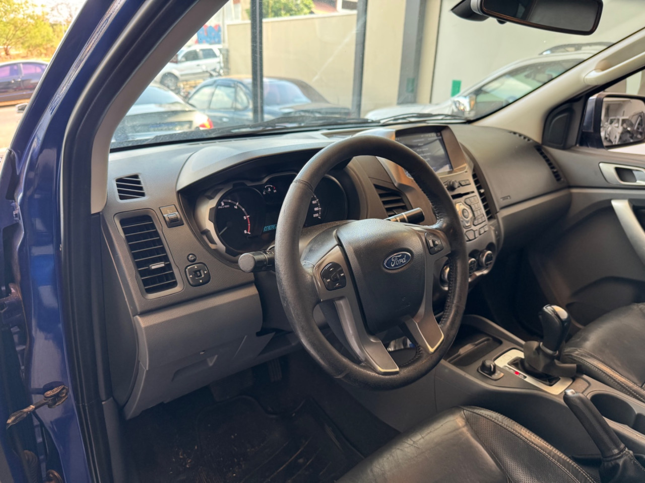 Ranger 3.2 20V CABINE DUPLA 4X4 LIMITED TURBO DIESEL AUTOMÁTICO