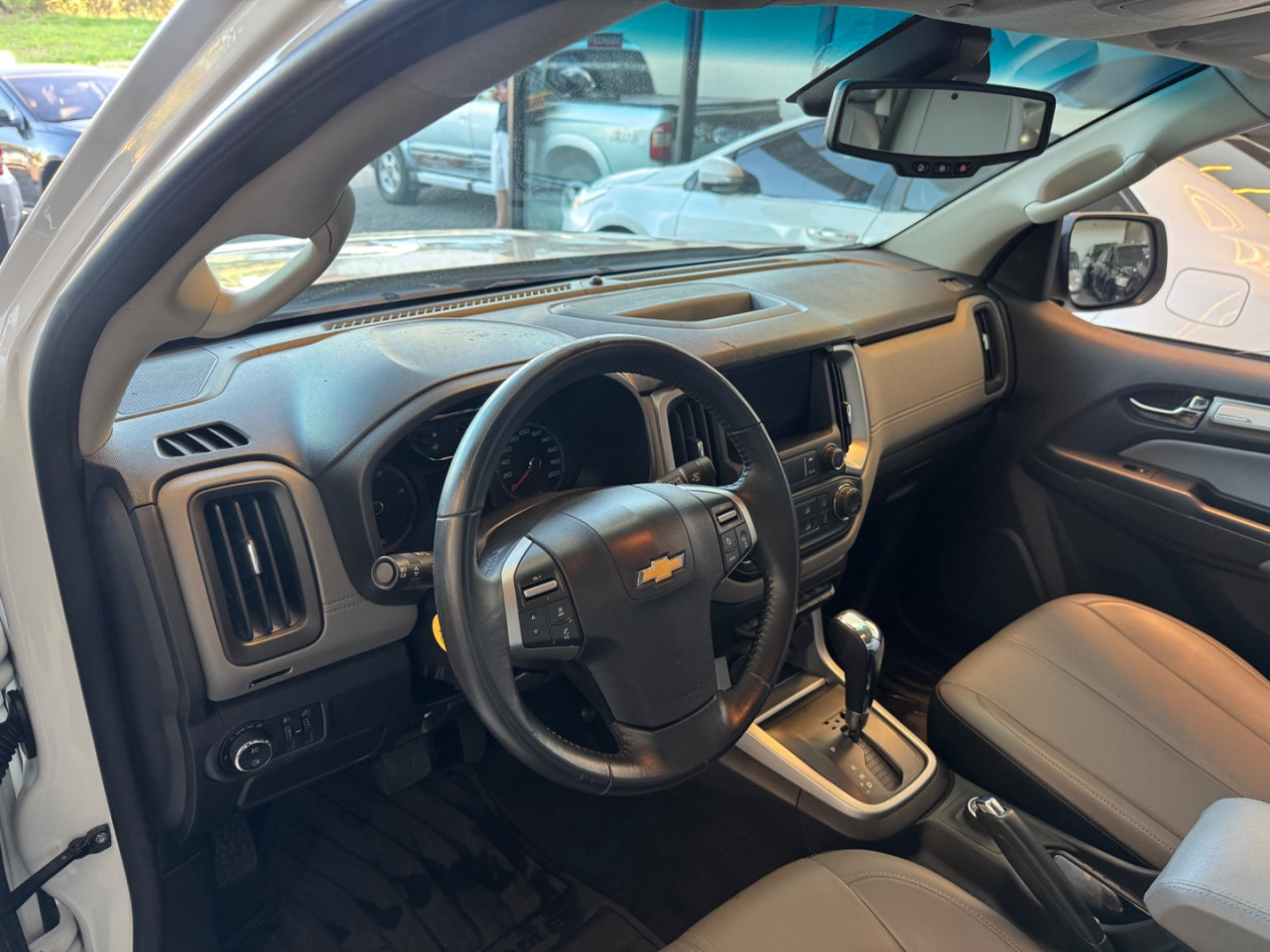 S10 2.8 16V LTZ CABINE DUPLA 4X4 TURBO DIESEL AUTOMÁTICO