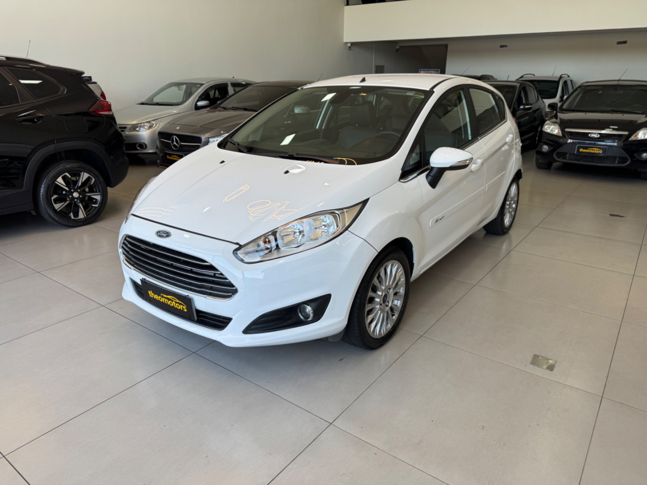 Fiesta Hatch 1.6 16V 4P FLEX TITANIUM POWERSHIFT AUTOMÁTICO