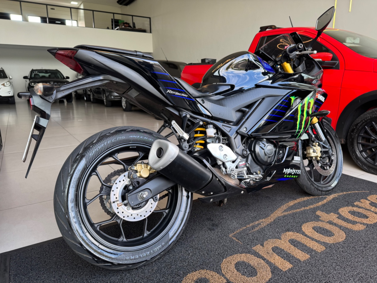 YZF R3 300 Modelo sem Versão
