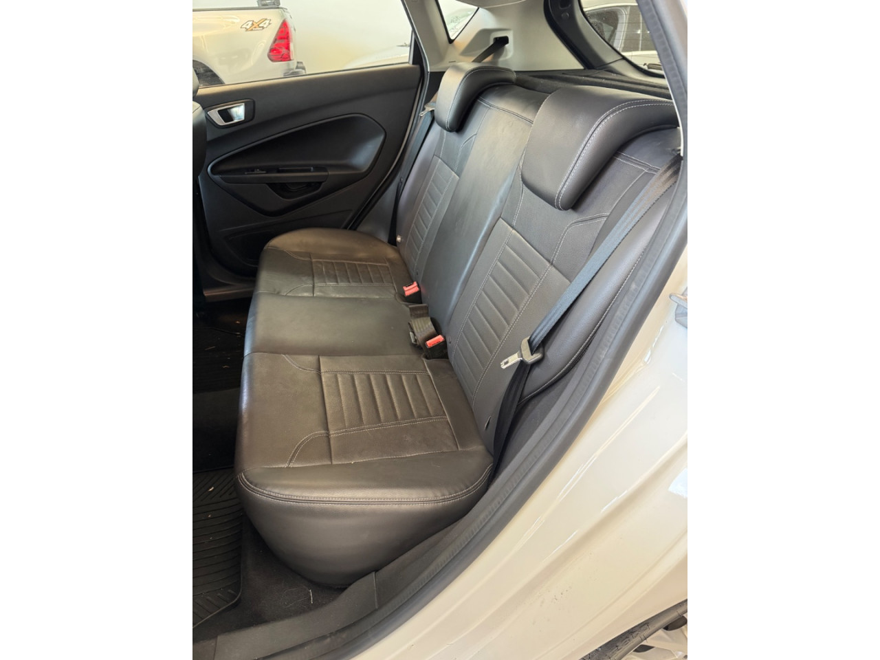 Fiesta Hatch 1.6 16V 4P FLEX TITANIUM POWERSHIFT AUTOMÁTICO