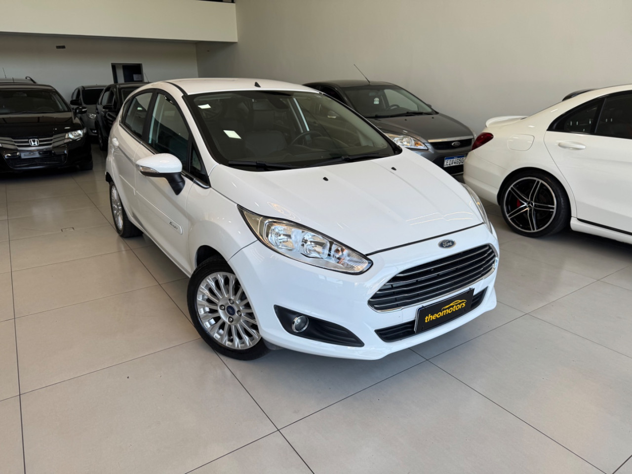 Fiesta Hatch 1.6 16V 4P FLEX TITANIUM POWERSHIFT AUTOMÁTICO