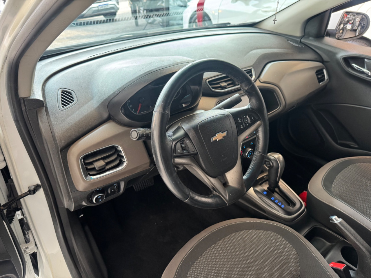 Prisma 1.4 4P LTZ  AUTOMÁTICO