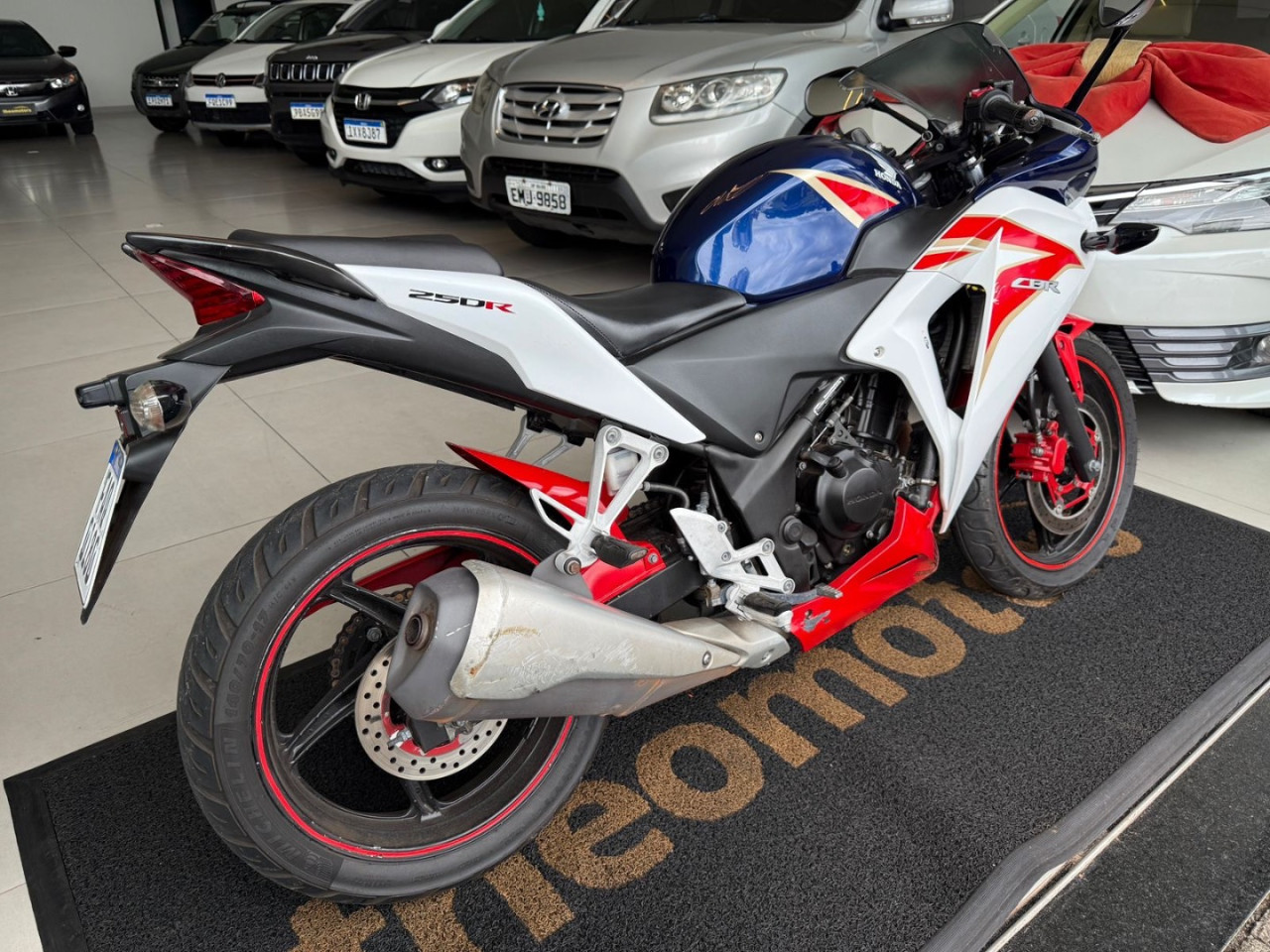 CBR 250 R