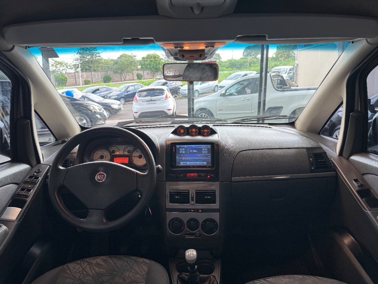 FIAT Idea 1.8 16V 4P ADVENTURE FLEX