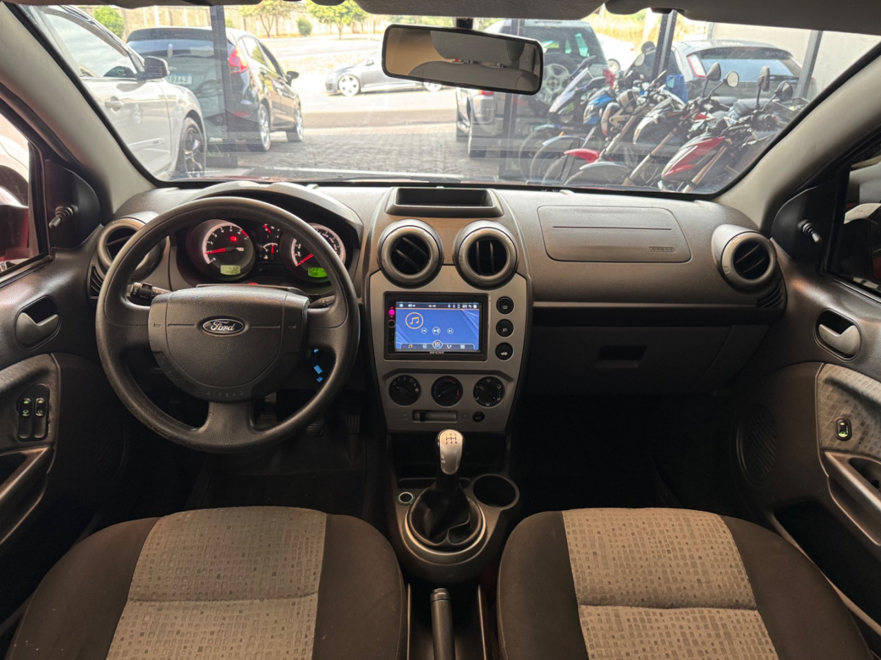 Fiesta Sedan 1.6 4P FLEX
