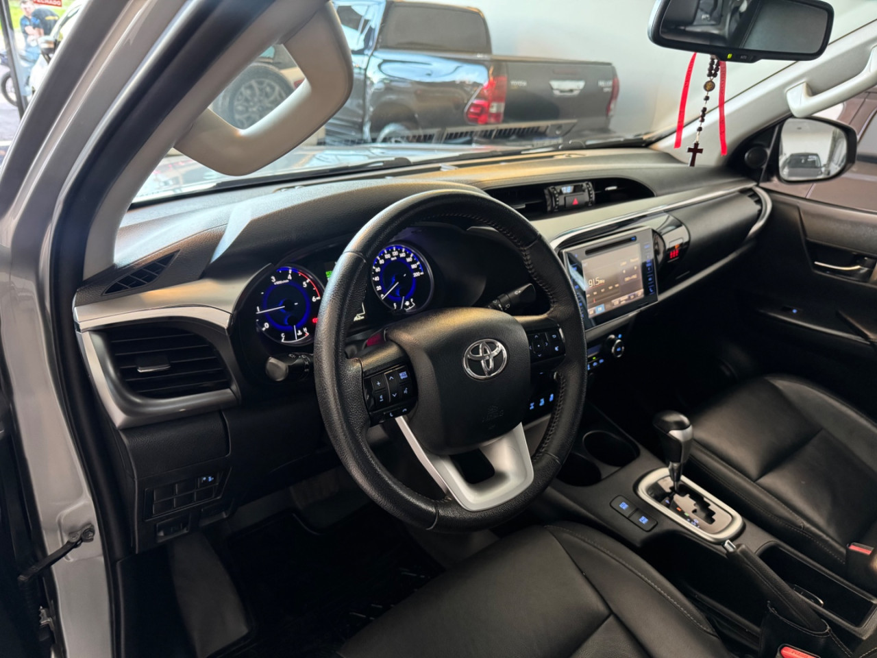 Hilux Caminhonete 2.8 16V SRV 4X4 DIESEL CABINE DUPLA AUTOMÁTICO