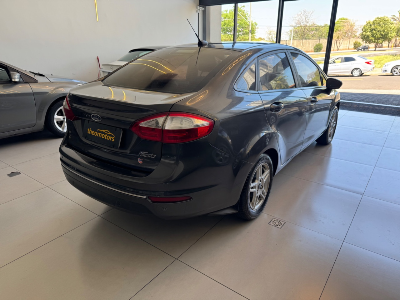 FORD Fiesta Sedan 1.6 4P FLEX SE POWERSHIFT AUTOMÁTICO