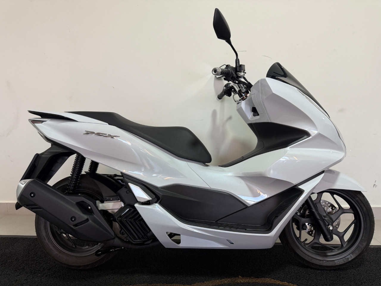PCX 160 DLX ABS
