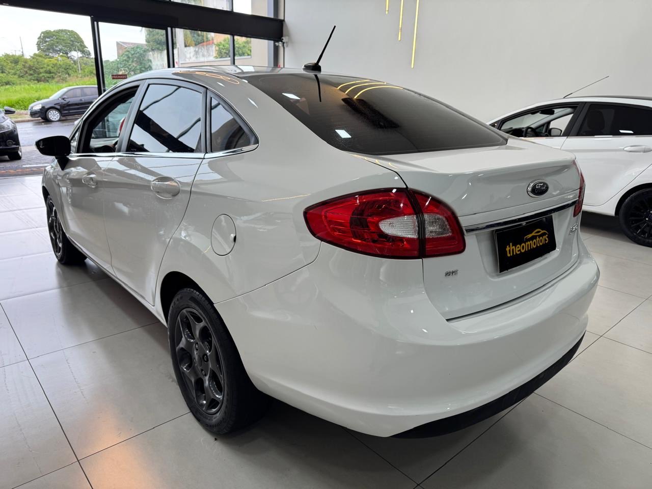 FORD Fiesta Sedan 1.6 16V 4P SE FLEX