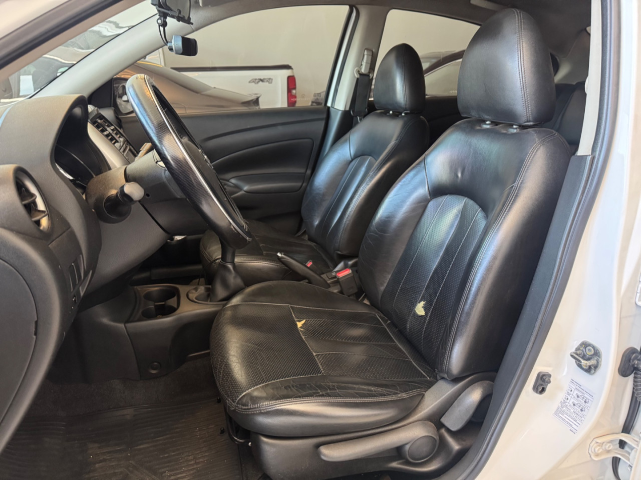 Versa Sedan 1.6 16V 4P UNIQUE FLEX