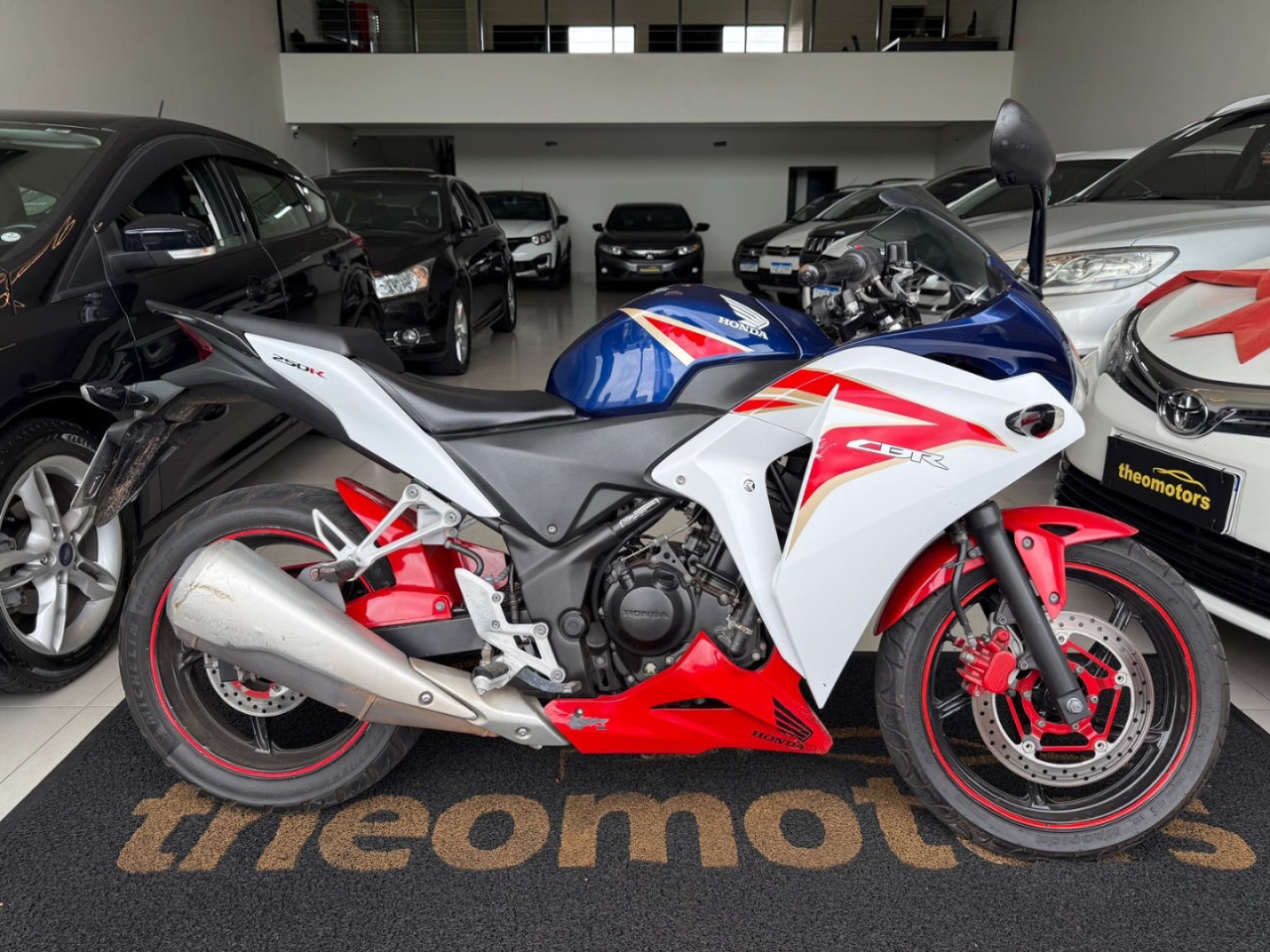 CBR 250 R