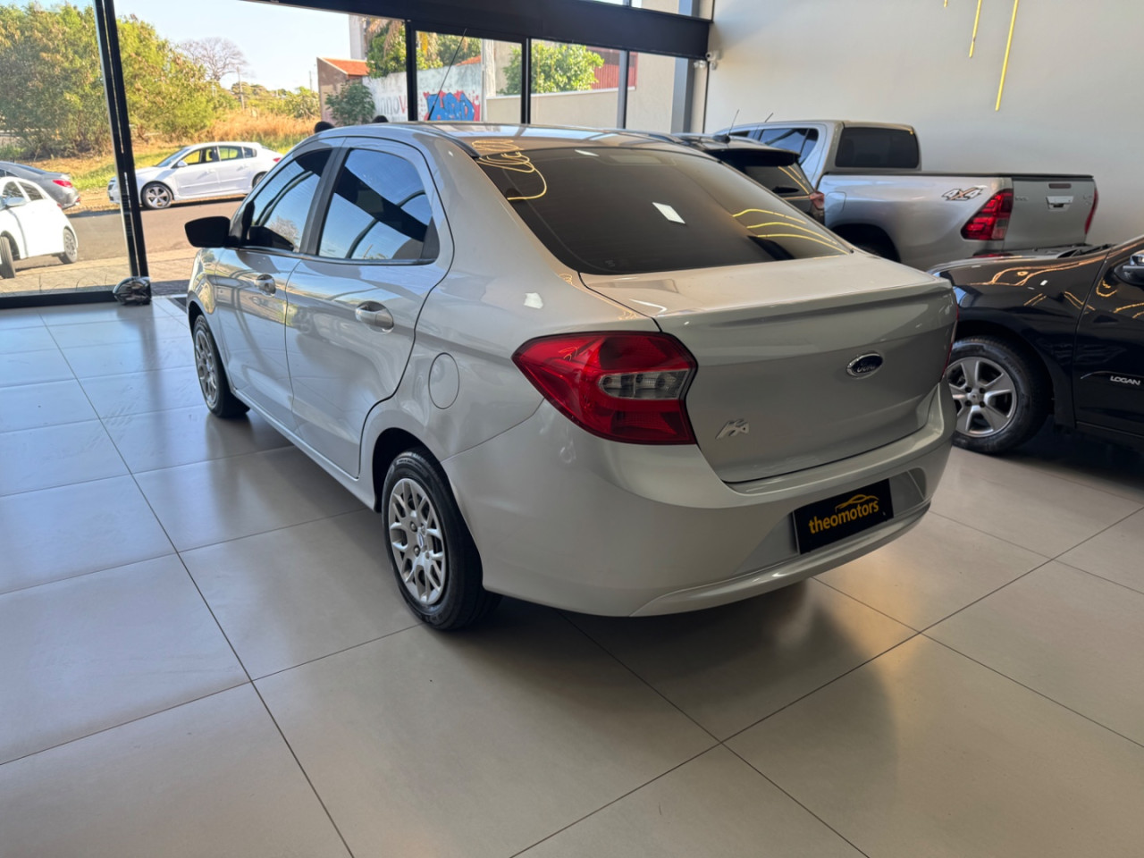 Ka + Sedan 1.0 12V 4P TI-VCT SE FLEX