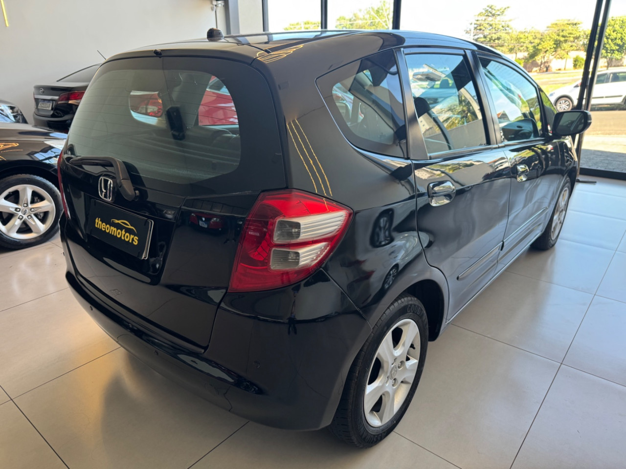 Fit 1.4 16V 4P LX FLEX