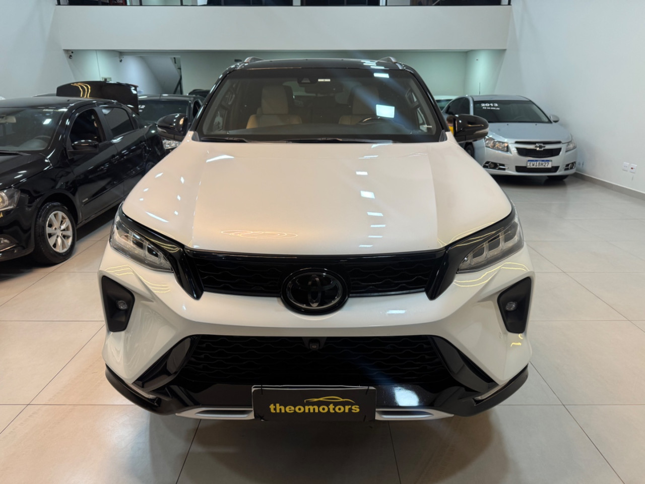 Hilux SW4 2.8 4P SRX 4X4 DIAMOND 7 LUGARES TURBO DIESEL AUTOMÁTICO