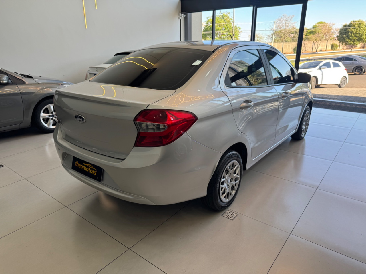 Ka + Sedan 1.0 12V 4P TI-VCT SE FLEX
