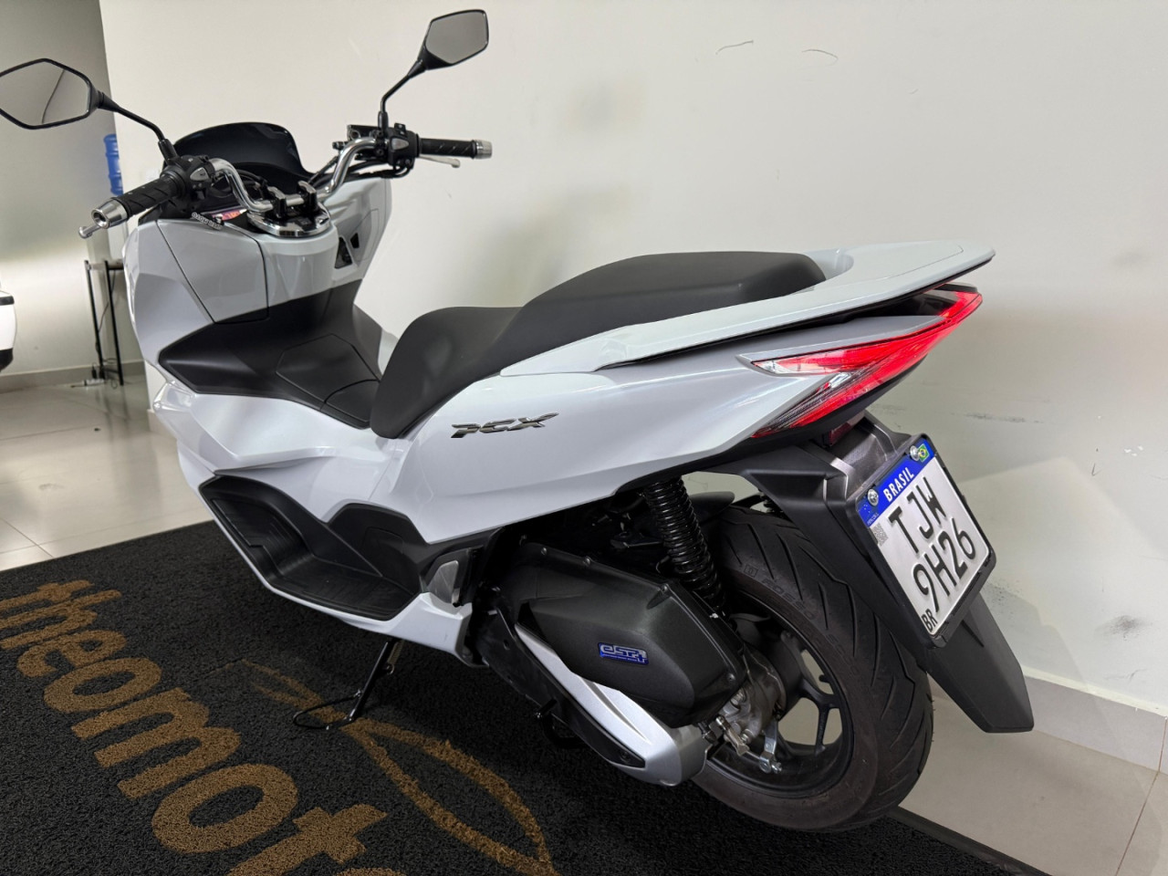 PCX 160 DLX ABS