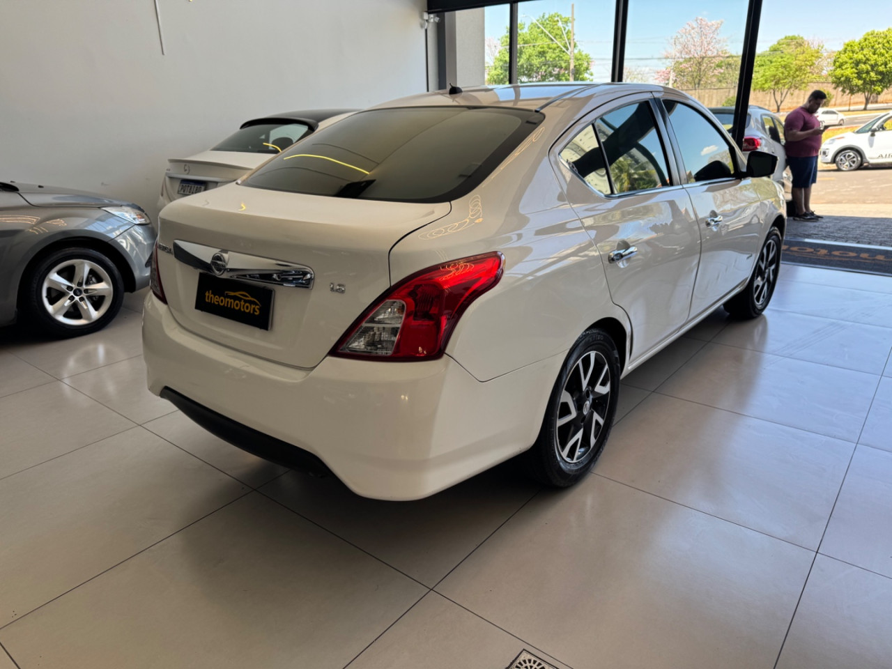 Versa Sedan 1.6 16V 4P UNIQUE FLEX