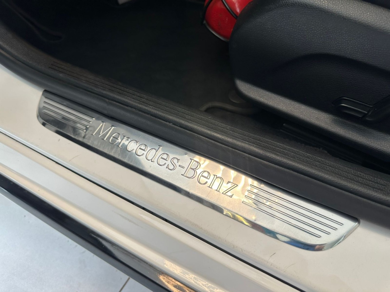 MERCEDES-BENZ C 180 1.6 16V 4P CGI EXCLUSIVE TURBO AUTOMÁTICO