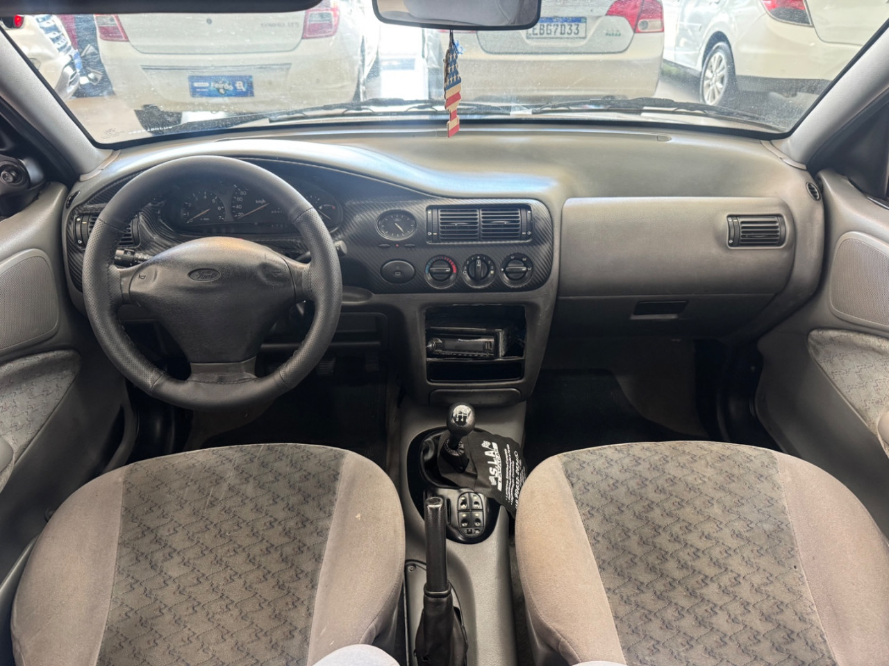 FORD Escort 1.8 16V 4P GL