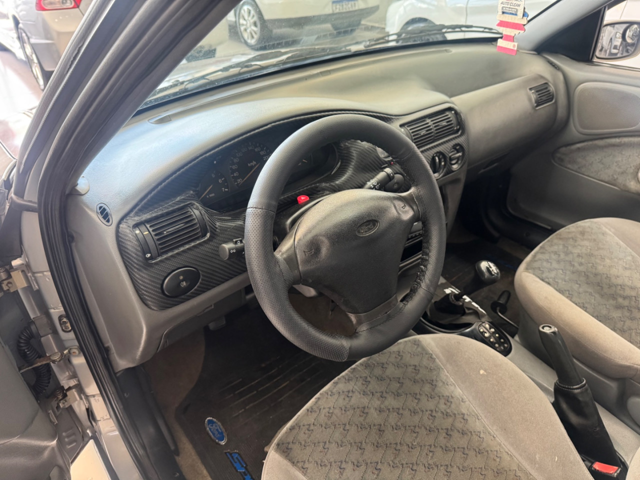 FORD Escort 1.8 16V 4P GL