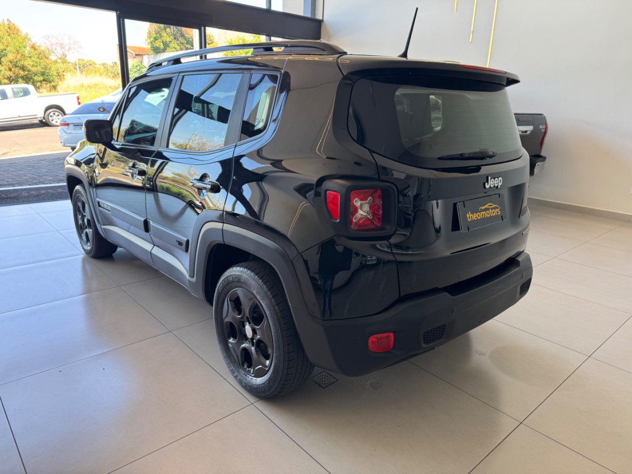 Renegade 1.8 16V 4P FLEX