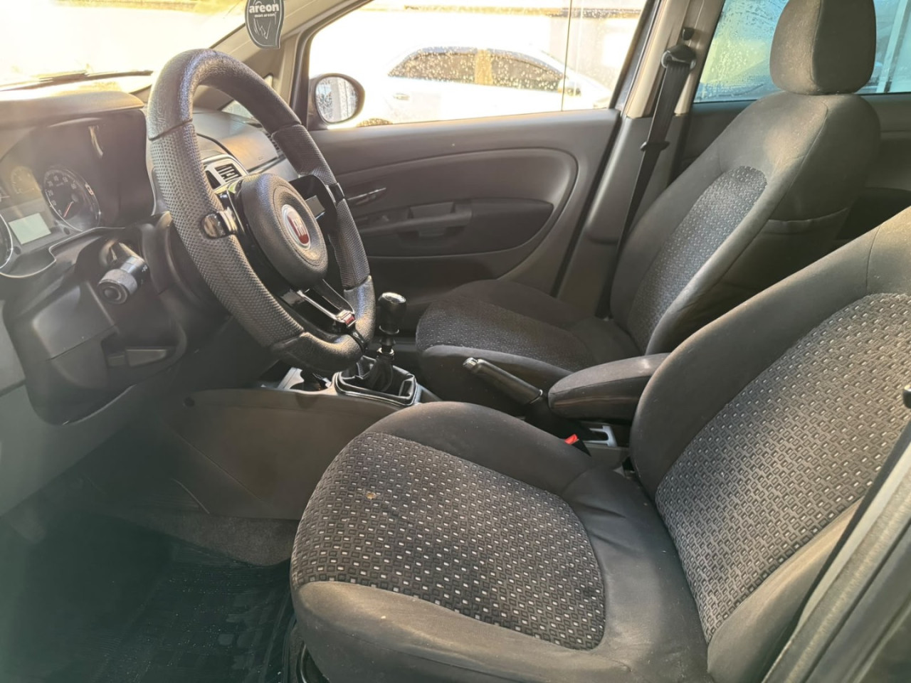 FIAT Punto 1.8 4P HLX FLEX