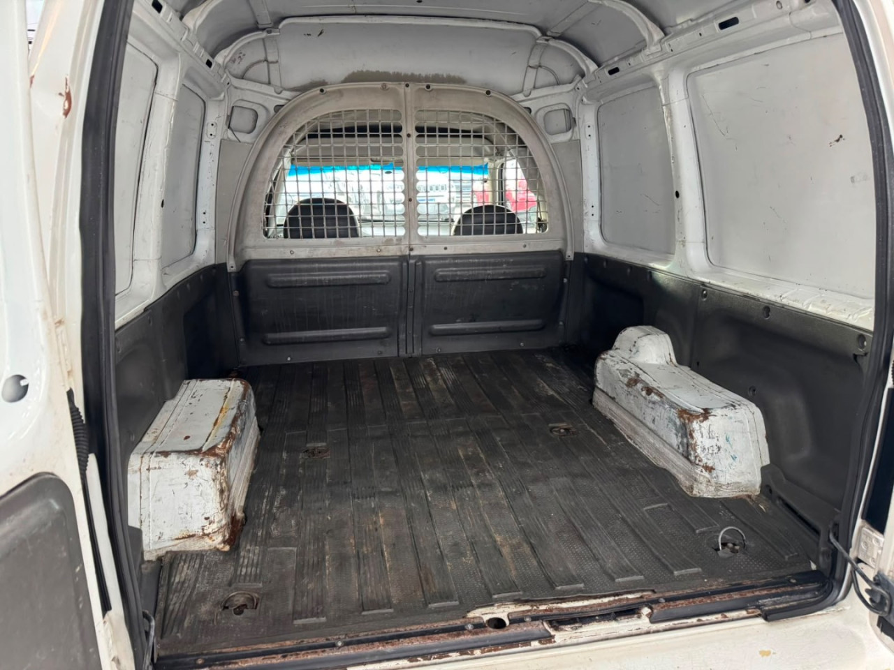 VOLKSWAGEN Van Furgão 1.6