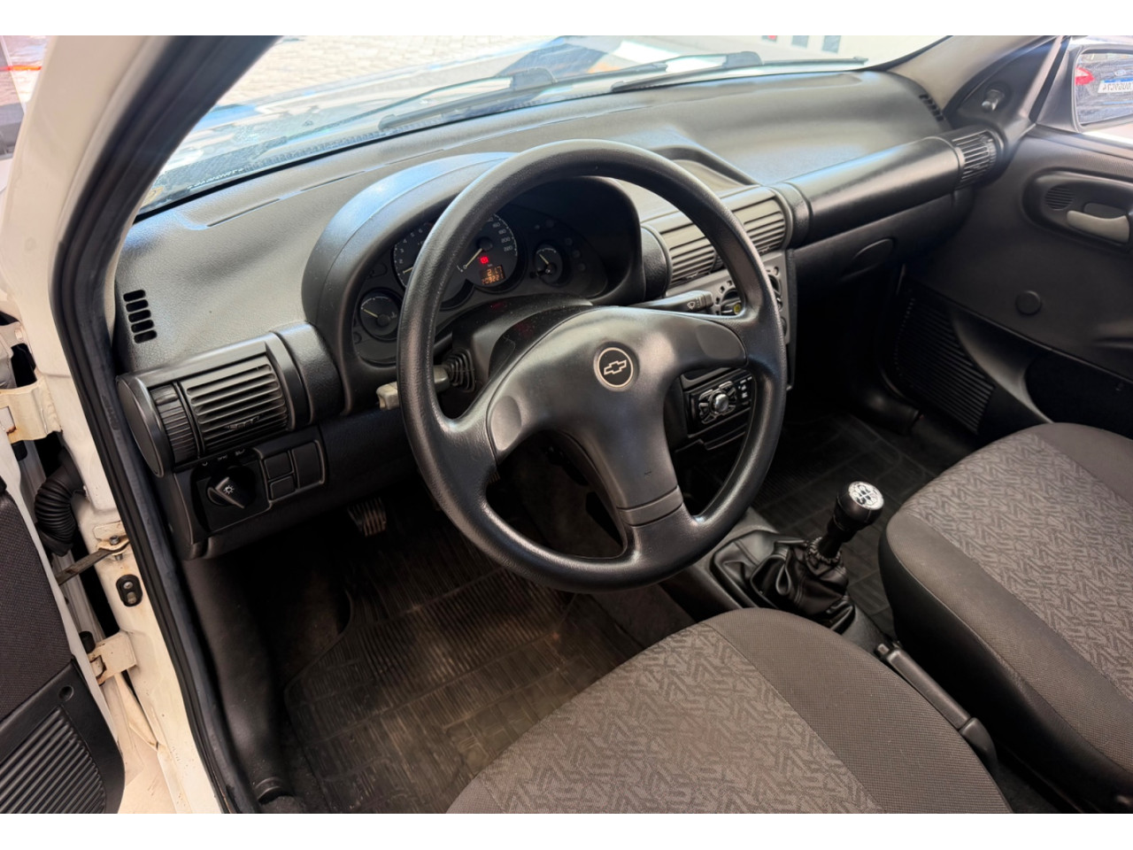 CHEVROLET Classic Sedan 1.0 4P