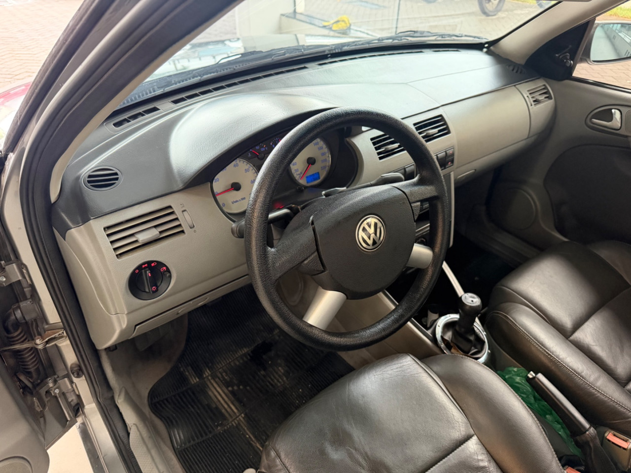 VOLKSWAGEN Saveiro 1.6 G3