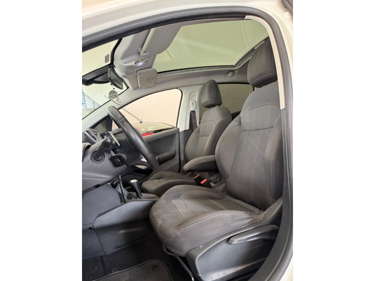 PEUGEOT 208 1.6 16V 4P FLEX GRIFFE AUTOMÁTICO