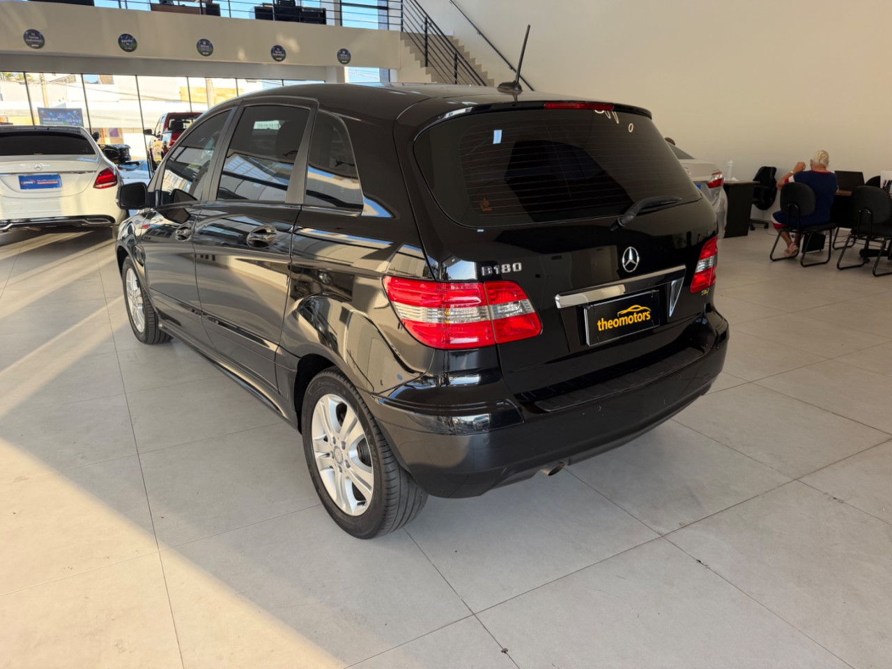 MERCEDES-BENZ B 180 1.7 4P AUTOMÁTICO