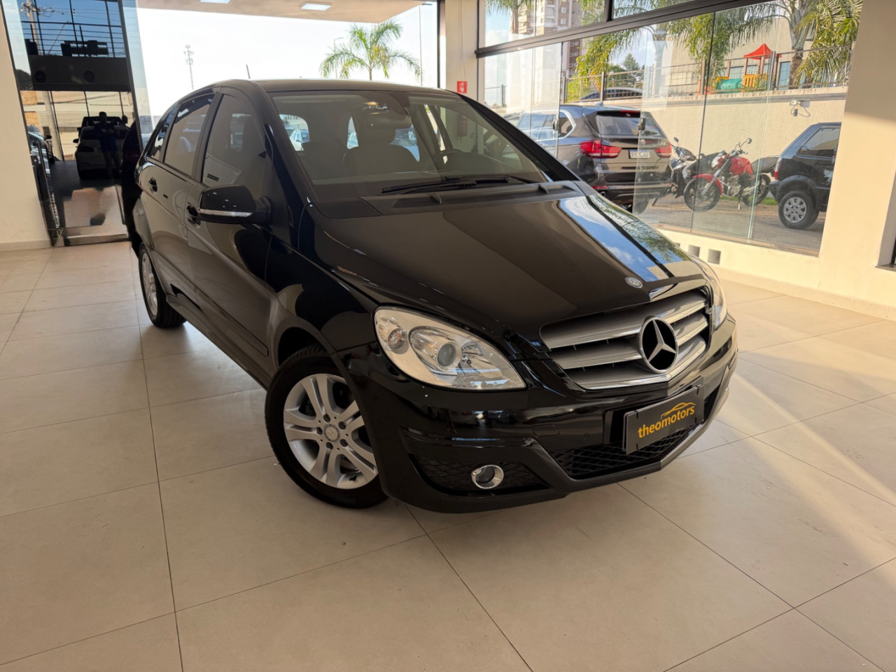 B 180 1.7 4P AUTOMÁTICO