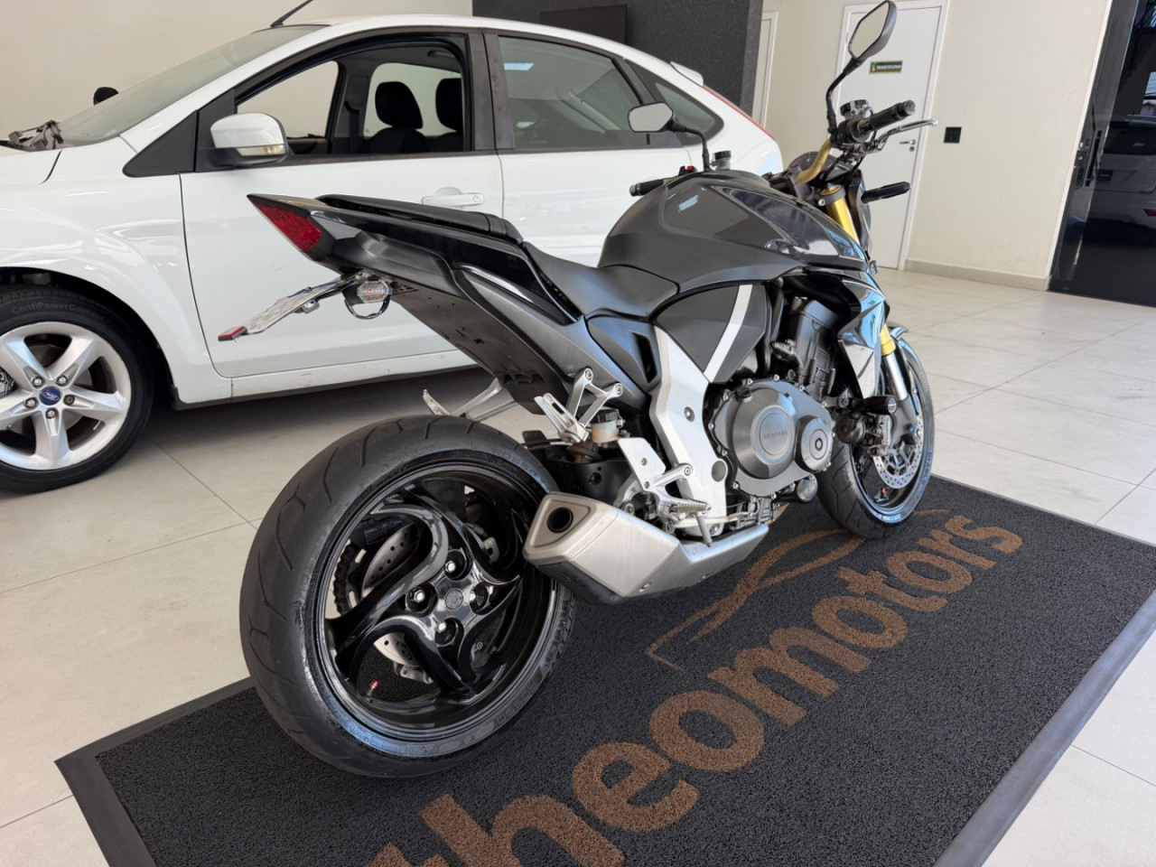 HONDA CB 1000 R Modelo sem Versão