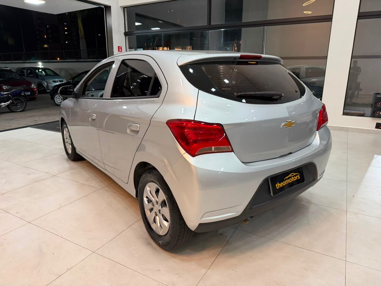 CHEVROLET Onix Hatch 1.0 4P FLEX LT